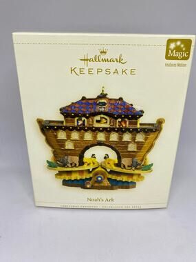 Hallmark Keepsake Noah’s Ark Ornament 2006  Crank in working condition